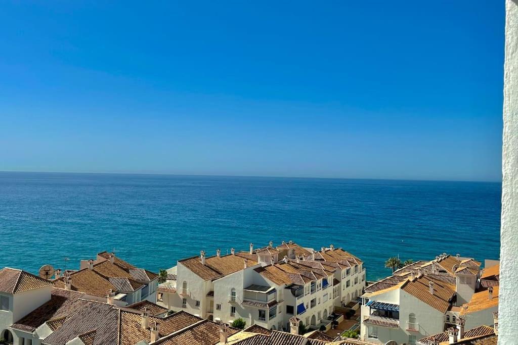 New With Amazing Sea Views *
